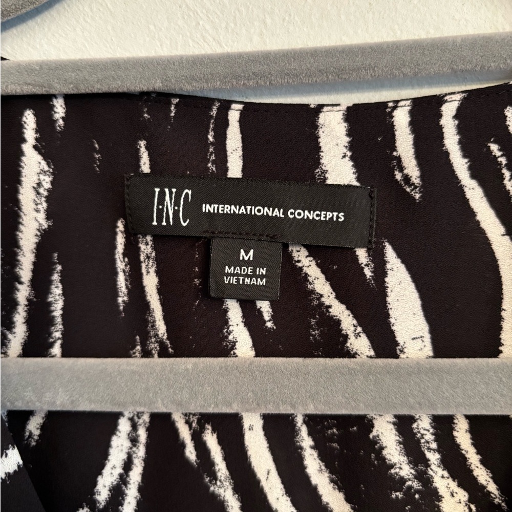 NWT I.N.C. International Concepts Tiger Stripe Blouse - Picture 4 of 8